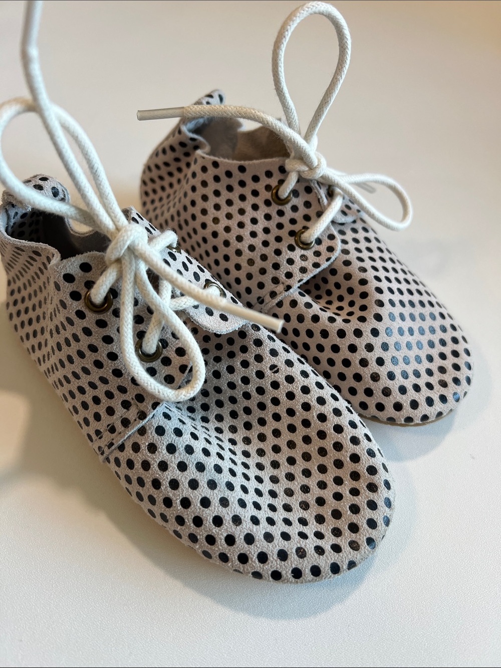 Piper and Finn - 8 Kids Polka Dot Lace-Up Shoes - White with Black Dots, suede